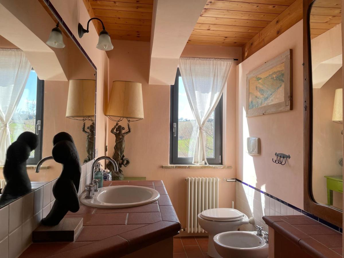 "La Casa Degli Ulivi Art B&B" Trecastelli Eksteriør bilde
