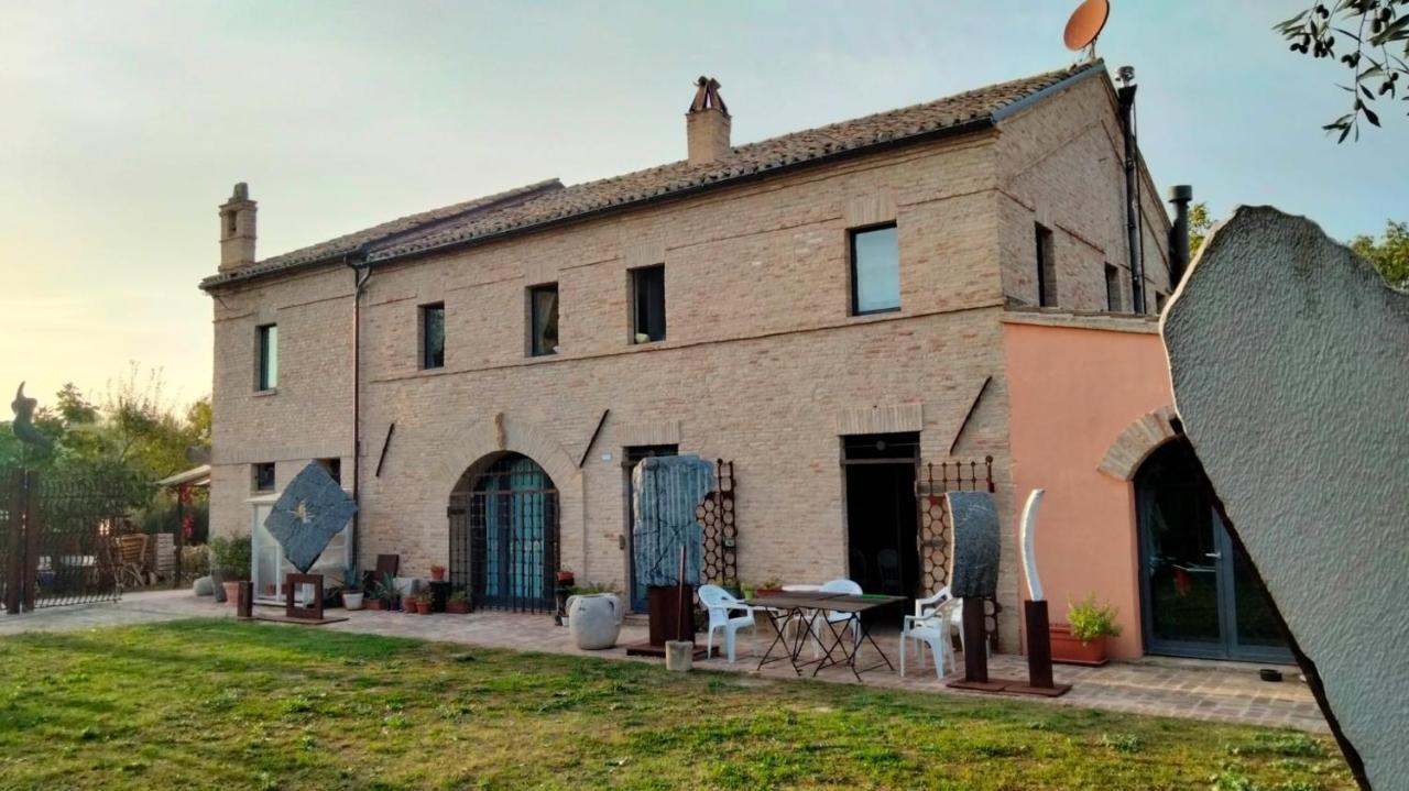 "La Casa Degli Ulivi Art B&B" Trecastelli Eksteriør bilde